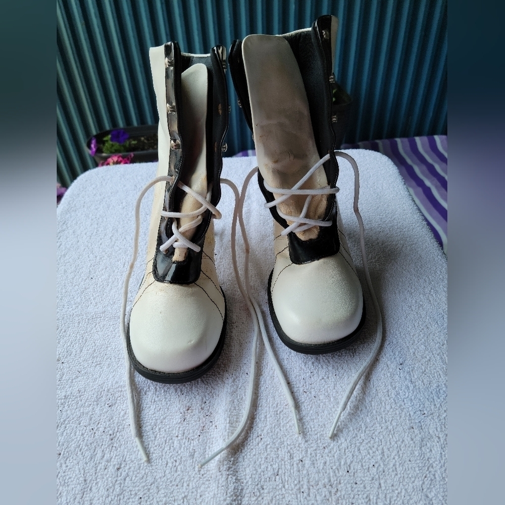 Black and White Boots with Heel